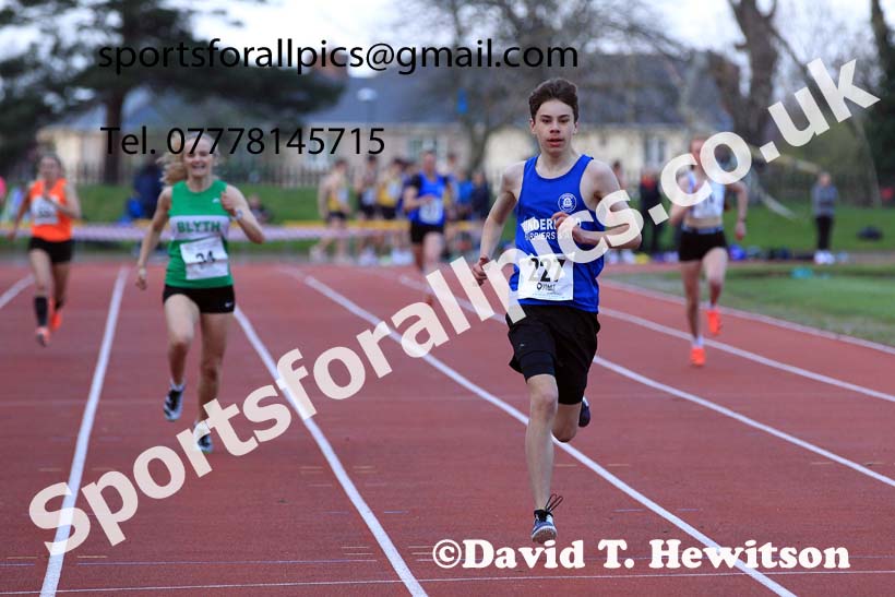 300 metres, 2022 NEGP No. 1,  Monkton Stadium, April 20th, on a very cold night. Photo: David T. Hewitson/Sports for All Pics